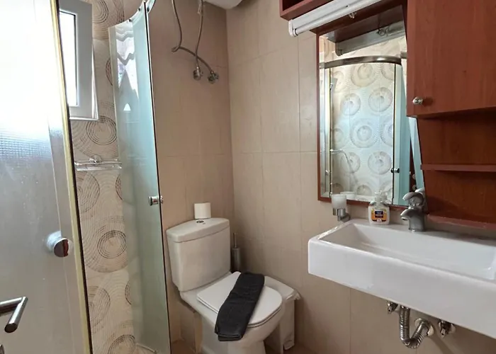 K. - Golden 펜션 크리시 아모우디아